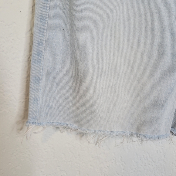 Elizabeth and James Cut Off Shorts Sz 28 Denim Raw Hem Light Wash Organic Cotton - Picture 2 of 15